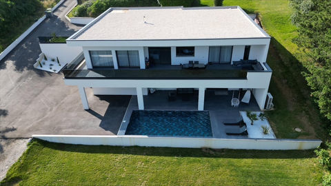   Demeure de prestige St Vit 7 pi�ce(s) 277 m2 Villa - 7 pi�ce(s) - 277 m�