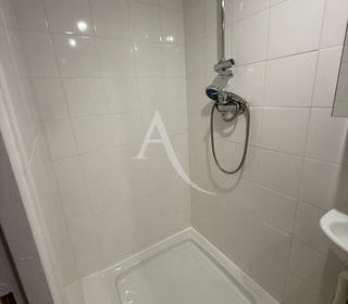  Immeuble � vendre 10 pi�ces 120 m�