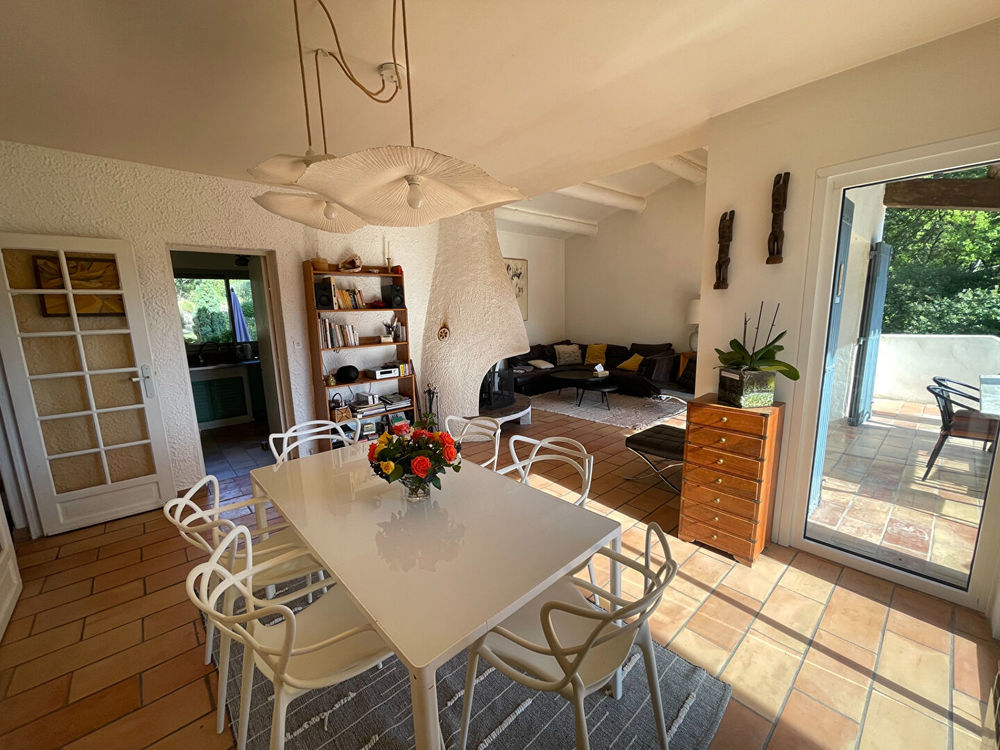 � vendre  Maison �guilles (13510)