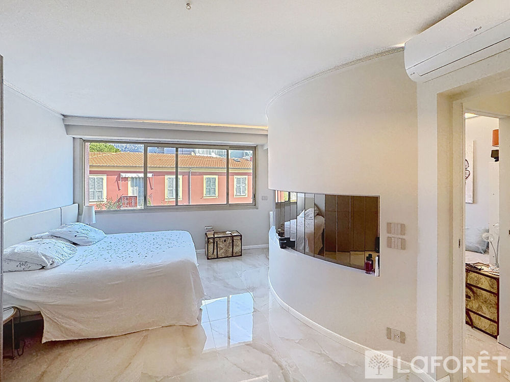 � vendre  Appartement Roquebrune-Cap-Martin (06190)