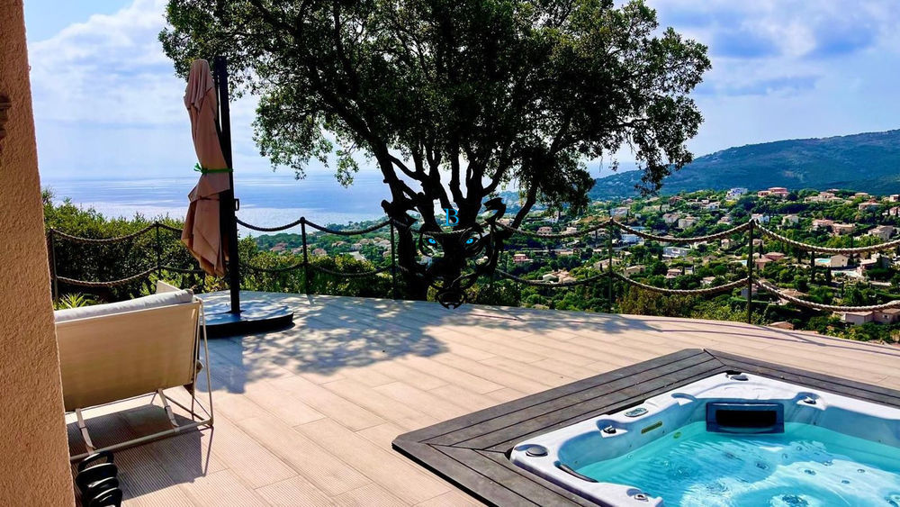 � vendre  Maison Les Issambres (83380)