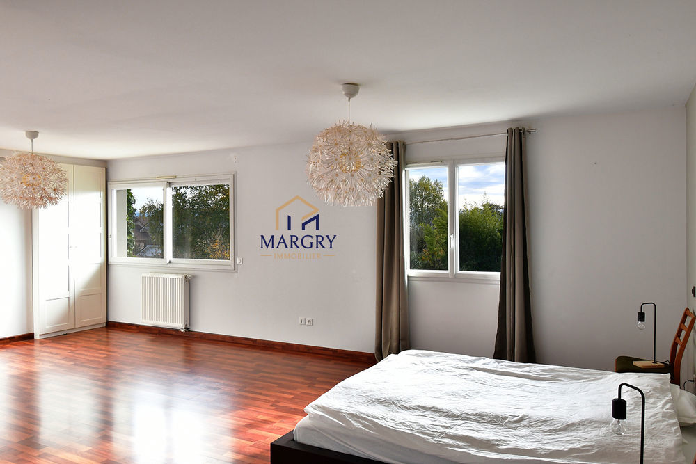 � vendre  Maison Gex (01170)