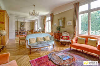  Maison � vendre 9 pi�ces 300 m�