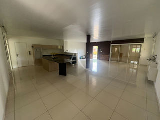  Maison � vendre 4 pi�ces 195 m�