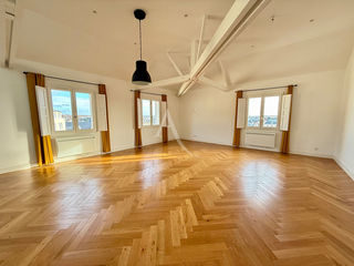  Appartement � louer 4 pi�ces 151 m�