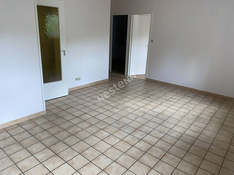   Appartement Meubl� de 2 pi�ces dans le centre ville de Tence Appartement - 2 pi�ce(s) - 47 m�