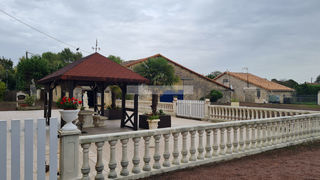  Maison � vendre 9 pi�ces 338 m�