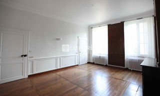  Appartement � louer 5 pi�ces 165 m�