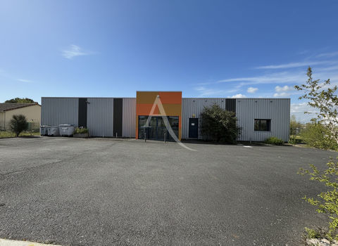 Local commercial Migne Auxances 4 pi&egrave;ce(s) 398.88 m2 572000 86440 Migne auxances