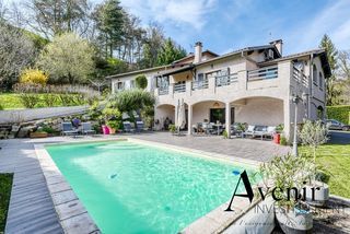  Maison � vendre 15 + pi�ces 327 m�