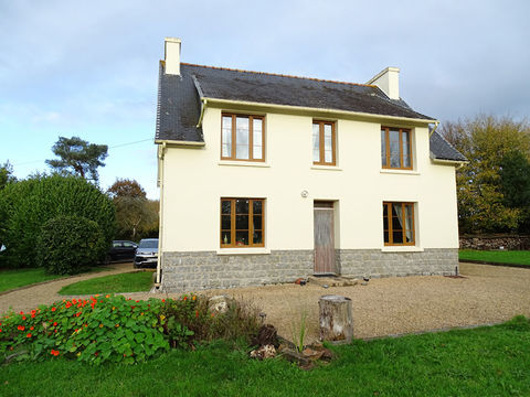   FINISTERE -  Une superbe maison individuelle de 3 chambres avec un terrain de 5596m�,  pr�s de Bolazec Maison - 5 pi�ce(s) - 90 m�