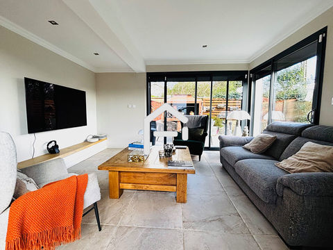   Maison Toulouse 9 pi�ces de 218 m� avec une d�pendance. Maison - 9 pi�ce(s) - 218 m�