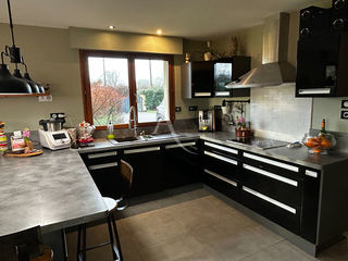  Maison � vendre 6 pi�ces 215 m�