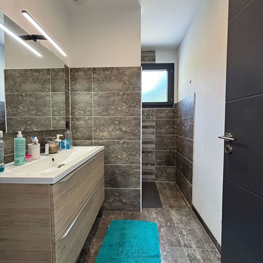 � vendre  Maison Mont�limar (26200)