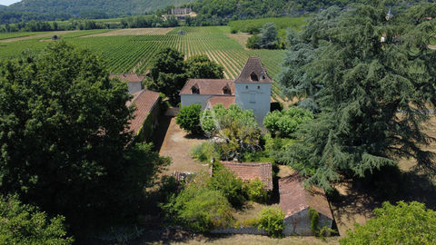   Maison en pierre quercynoise et d�pendance Maison - 8 pi�ce(s) - 179 m�