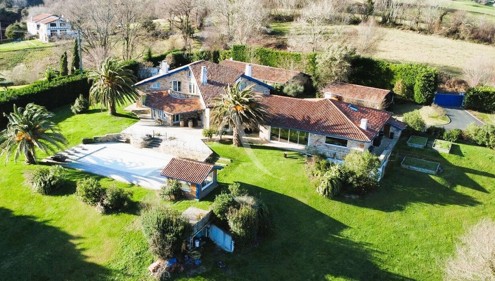 � vendre  Villa Urrugne (64122)