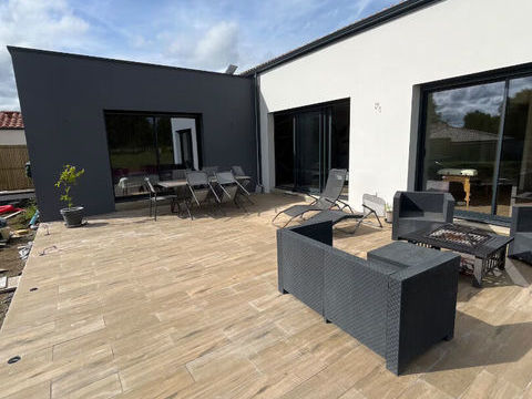   Maison T4 meubl�e Monni�res Maison - 4 pi�ce(s) - 109 m�