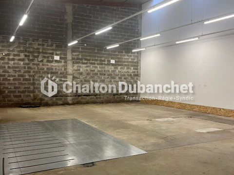 LE COTEAU - Local commercial de 360 m&sup2; 3038 42120 Le coteau