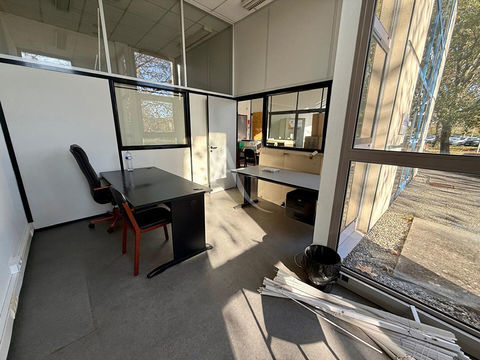 Lab&egrave;ge Innopole - Local commercial de 73 m&sup2; 1061 31670 Labege