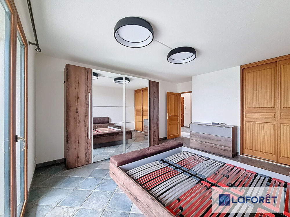 � vendre  Maison P�ron (01630)