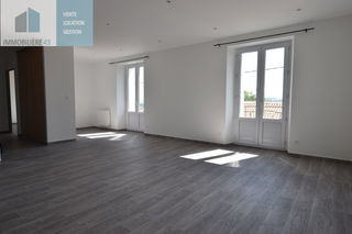  Appartement � louer 3 pi�ces 77 m�