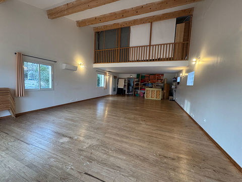 Limoux 5 pi&egrave;ce(s) 199 m2 avec grande pi&egrave;ce de r&eacute;ception de 70 m2 184900 11300 Limoux