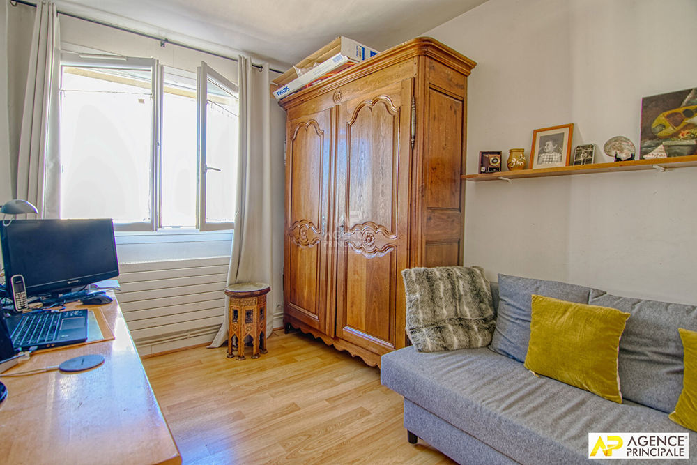 � vendre  Appartement Versailles (78000)