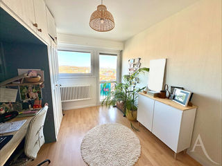  Appartement � vendre 5 pi�ces 88 m�