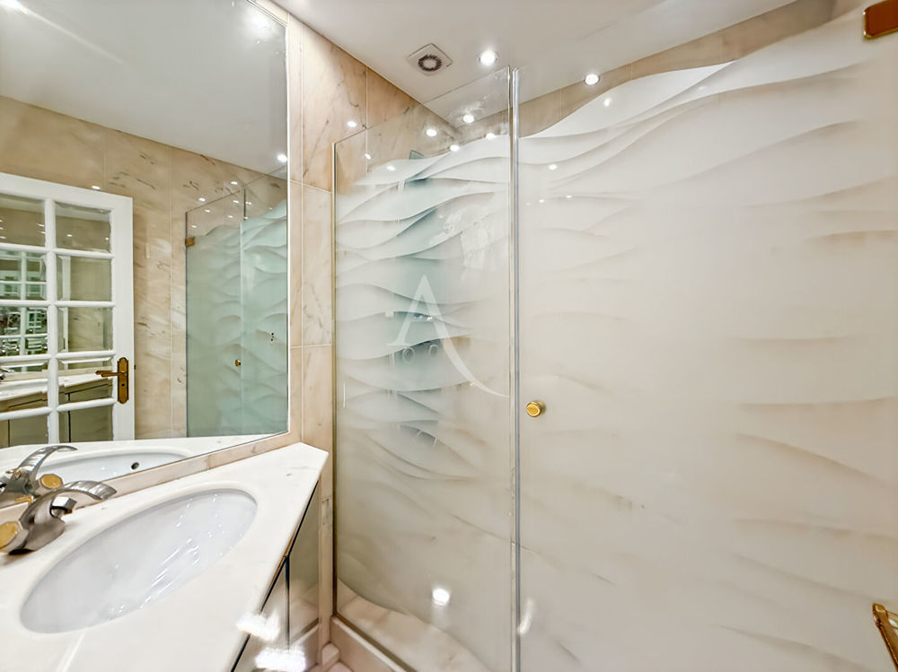 � vendre  Appartement Cannes (06400)