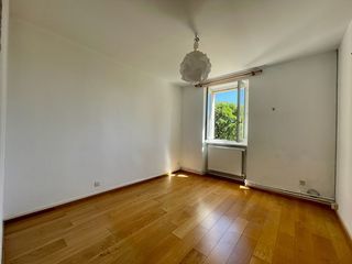  Immeuble � vendre 15 + pi�ces 350 m�