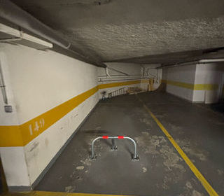  Parking / Garage � louer 