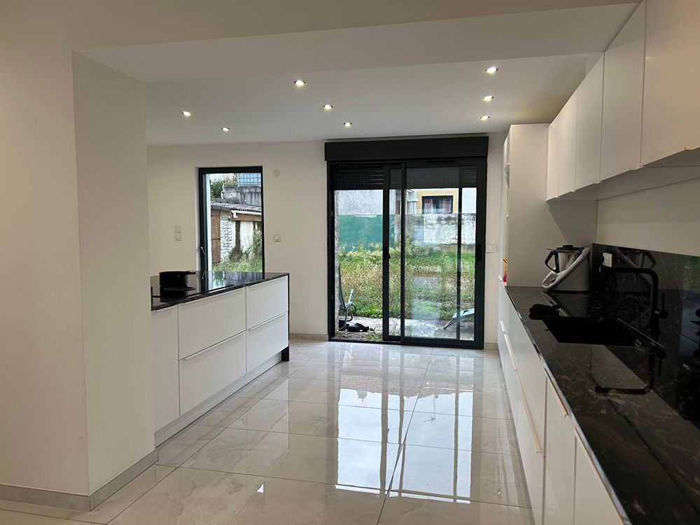 � vendre  Maison Mions (69780)