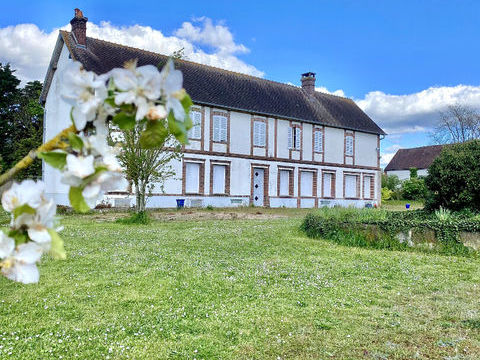   Secteur NONANCOURT, ancien corps de ferme avec de nombreuses d�pendances. Maison - 9 pi�ce(s) - 280 m�
