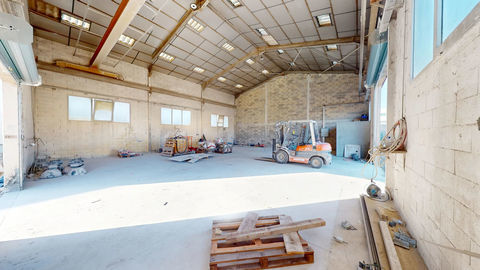 Local d'activit&eacute; Puget Sur Argens 220 m2 3500 83480 Puget sur argens