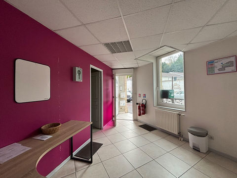 Bureaux Chalons En Champagne  91.99 m2 850 51000 Chalons en champagne