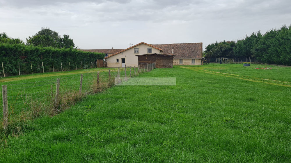 � vendre  Maison Souvign� (16240)