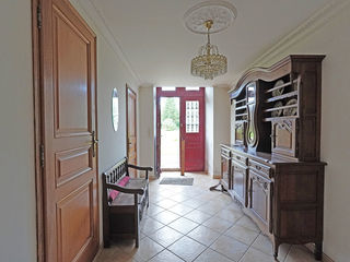  Villa � vendre 15 + pi�ces 242 m�