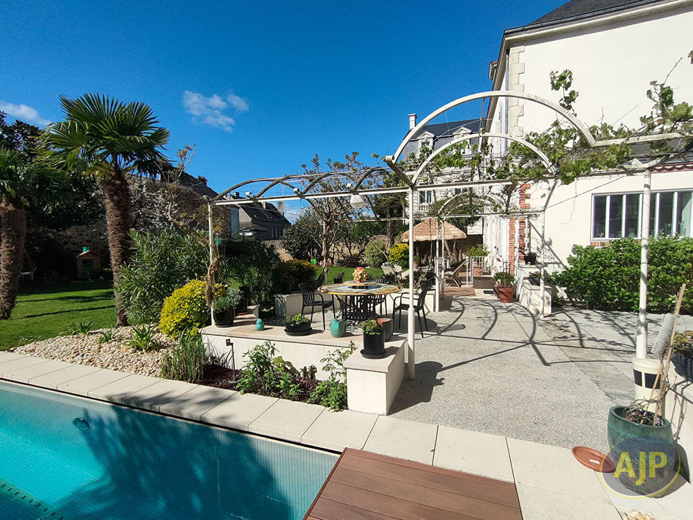 � vendre  Villa La Roche-sur-Yon (85000)