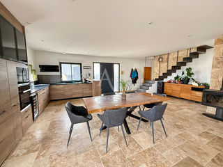  Maison � vendre 5 pi�ces 198 m�