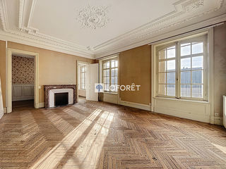  Immeuble � vendre 15 + pi�ces 895 m�