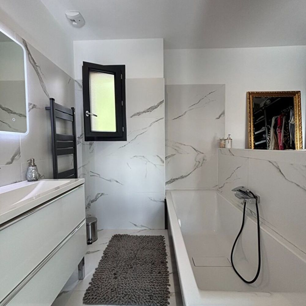 � vendre  Maison Mont�limar (26200)