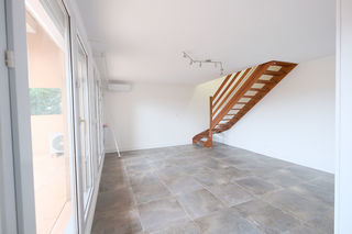  Appartement � louer 4 pi�ces 93 m�