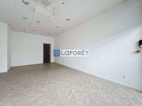 Local commercial Saint Dizier 3 pi&egrave;ce(s) 58.11 m2 910 52100 Saint dizier