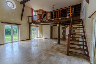  Maison � vendre 10 pi�ces 305 m�