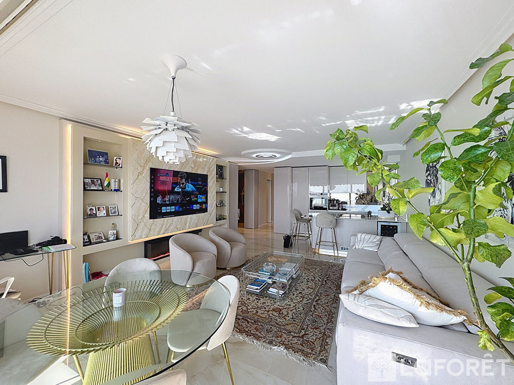 � vendre  Appartement Roquebrune-Cap-Martin (06190)