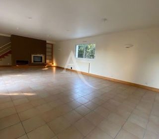  Maison � louer 5 pi�ces 180 m� Perigny