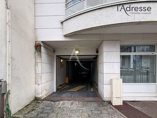  Parking / Garage � louer 