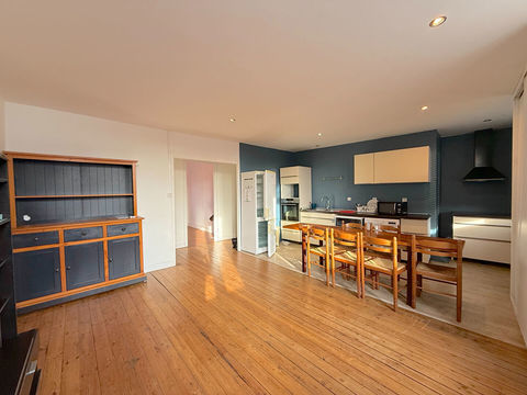   A LOUER APPARTEMENT T4 MEUBLE - ETAULIERS Appartement - 4 pi�ce(s) - 102 m�