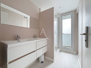  Appartement � vendre 5 pi�ces 77 m�