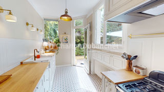  Villa � vendre 12 pi�ces 377 m�